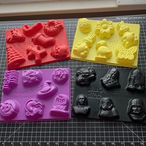 Lot of 4 Jell-o jiggler molds. Halloween Star Wars X-MAs Easter